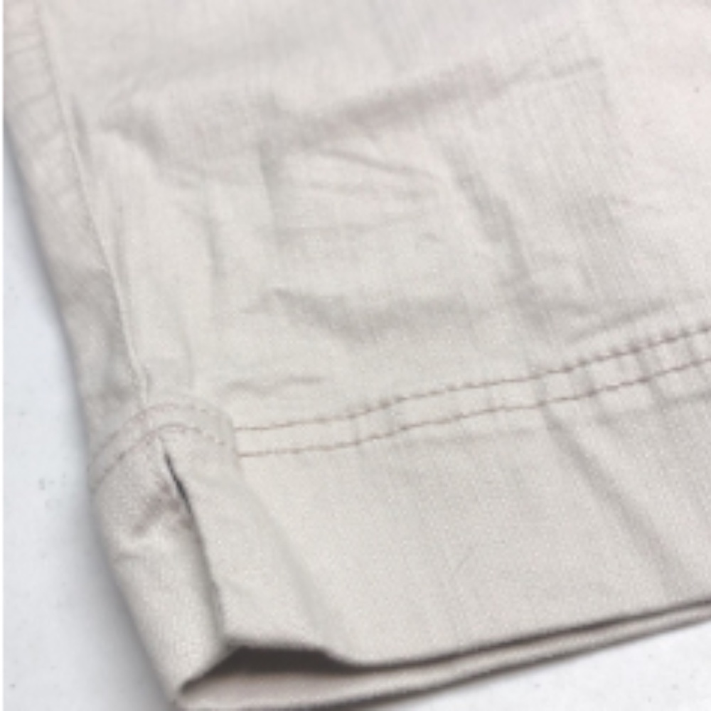 LIKE NEW JONES & CO. LIGHT-GRAY COTTON CAPRIS 12/31x13 ⭐️ - Picture 5 of 11
